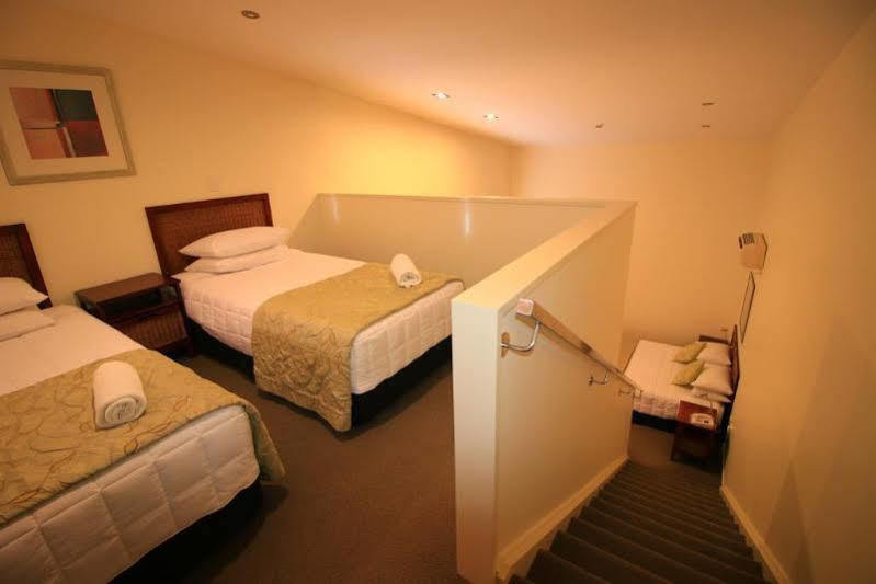 Fitzherbert Regency Motor Lodge Palmerston North Eksteriør billede